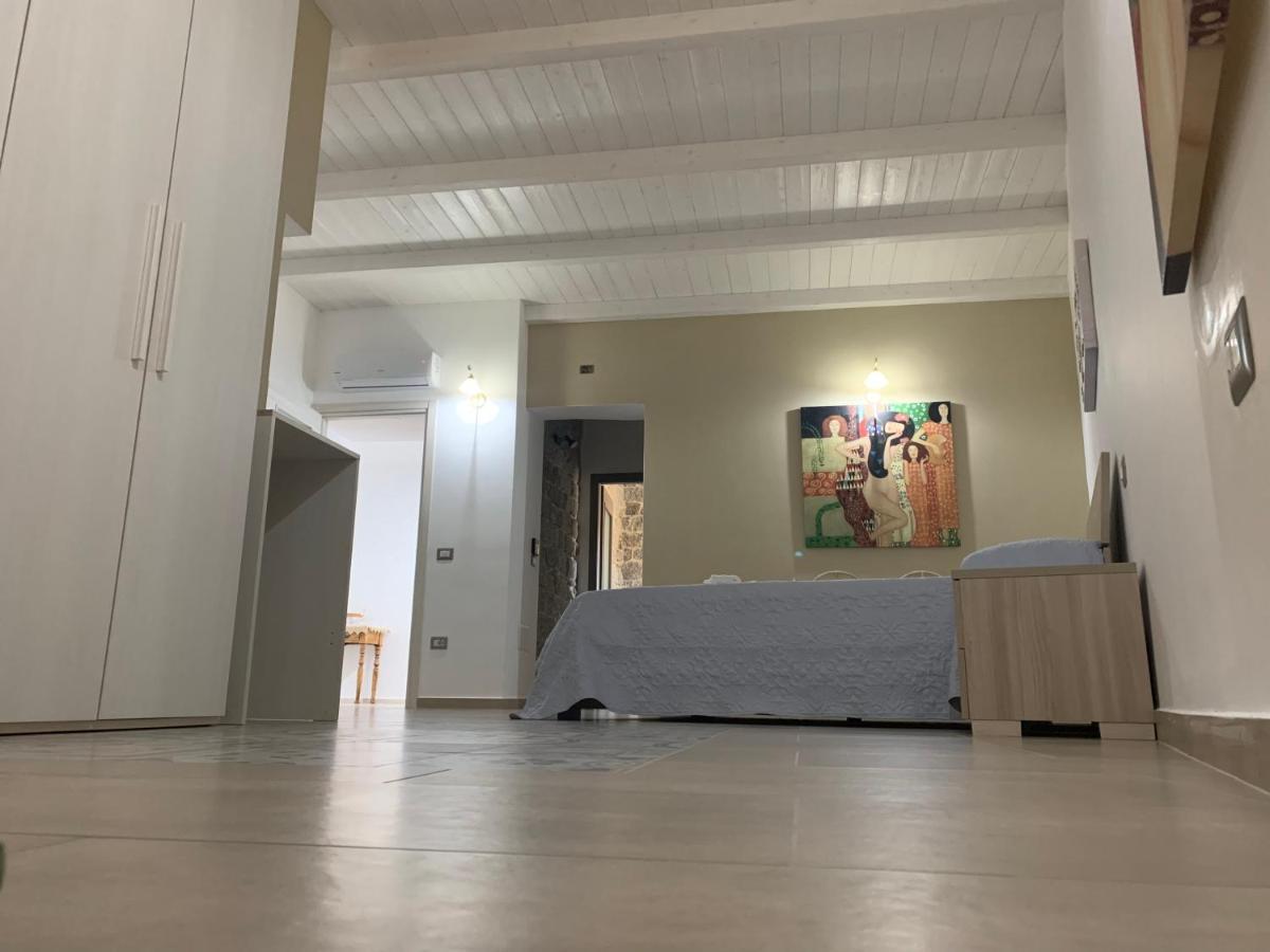 Nicola'S House Bed & Breakfast Benetutti Bagian luar foto